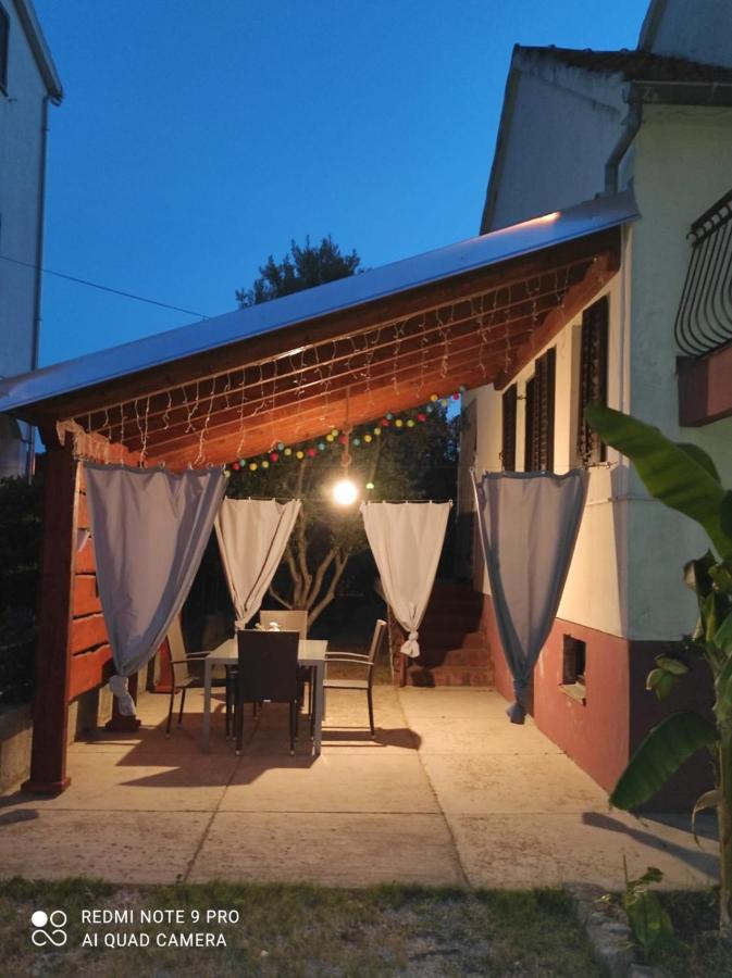 Apartments Maya Biograd Na Moru Exterior foto